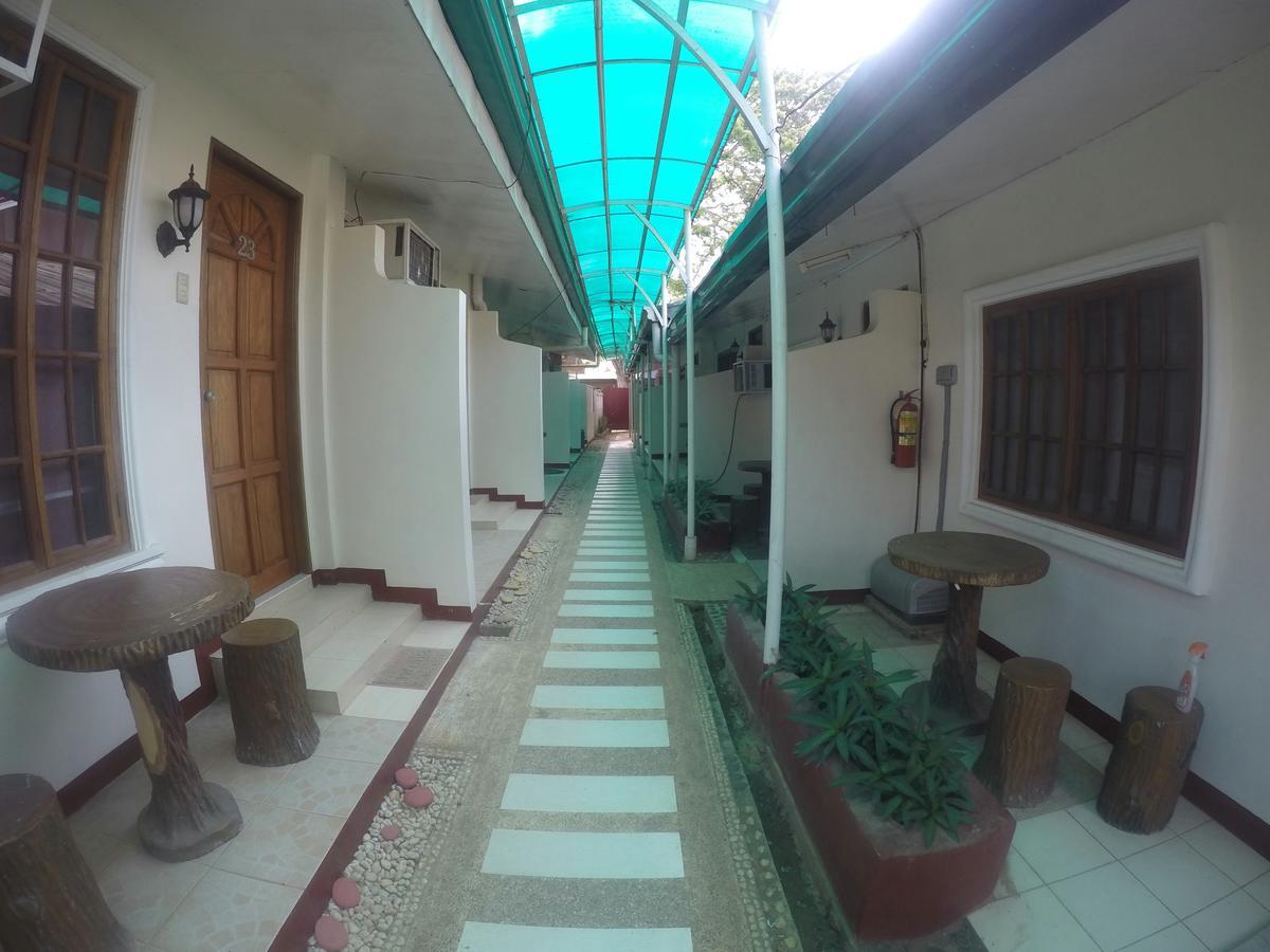 D'Lucky Garden Inn & Suites Tiniguiban 外观 照片