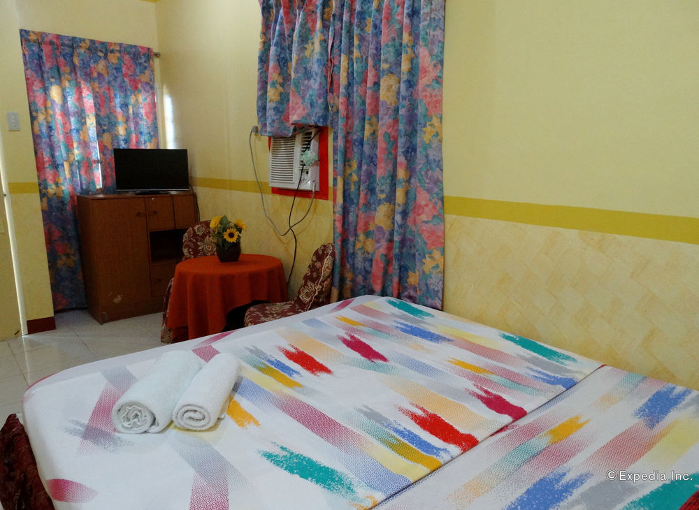 D'Lucky Garden Inn & Suites Tiniguiban 外观 照片