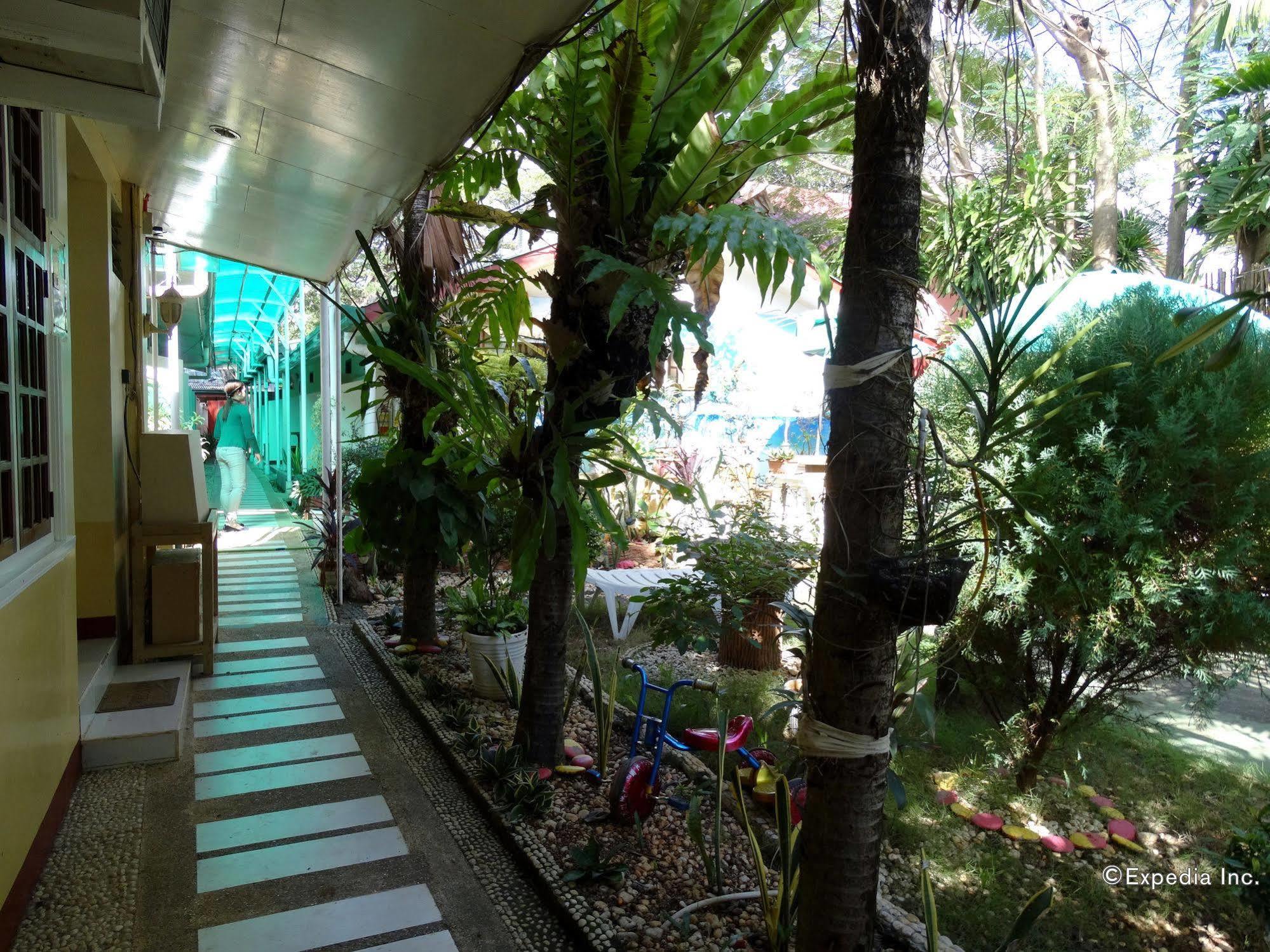 D'Lucky Garden Inn & Suites Tiniguiban 外观 照片