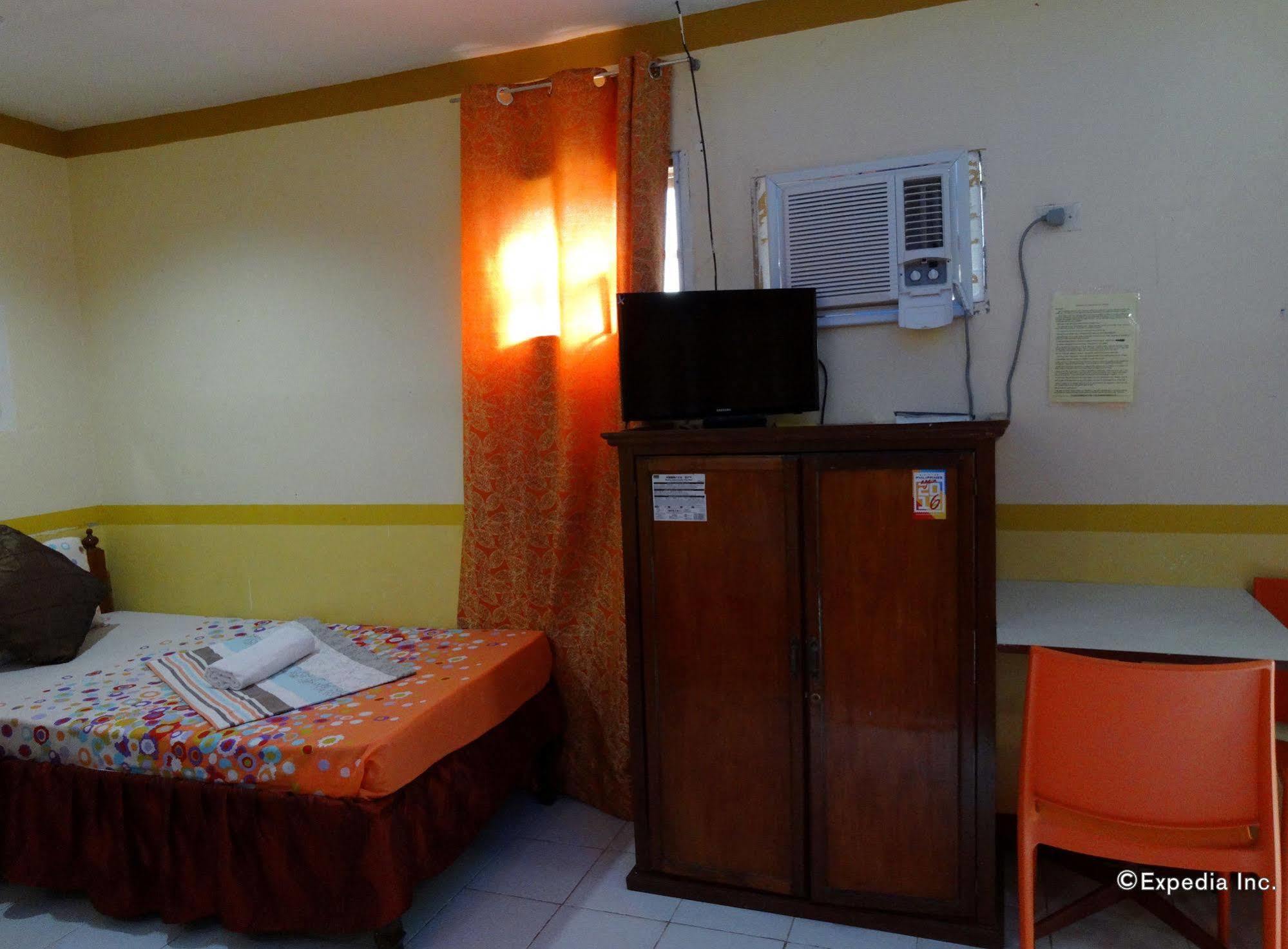 D'Lucky Garden Inn & Suites Tiniguiban 外观 照片