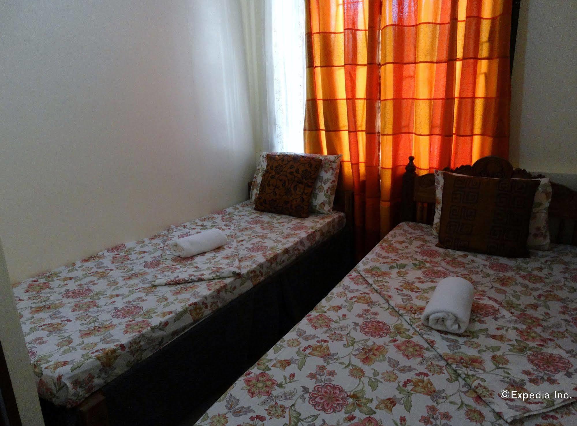 D'Lucky Garden Inn & Suites Tiniguiban 外观 照片