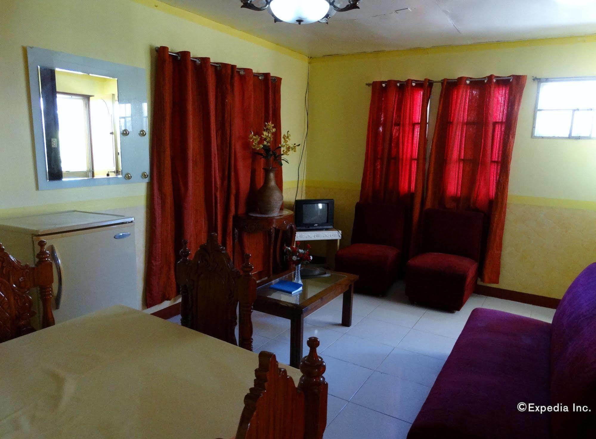 D'Lucky Garden Inn & Suites Tiniguiban 外观 照片