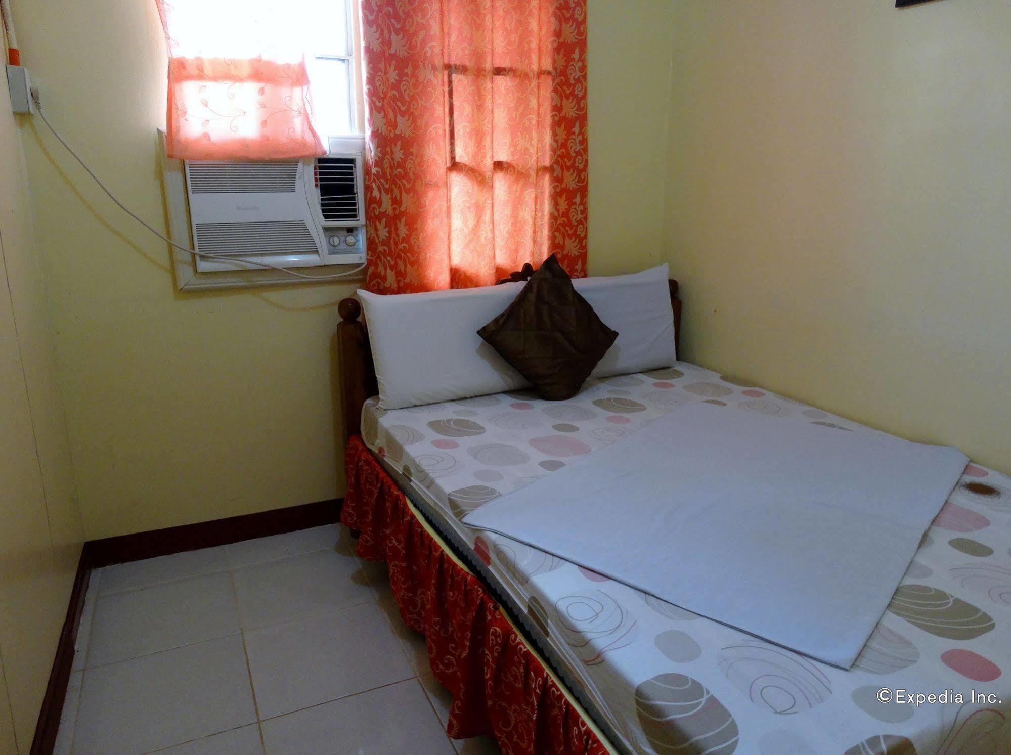 D'Lucky Garden Inn & Suites Tiniguiban 外观 照片