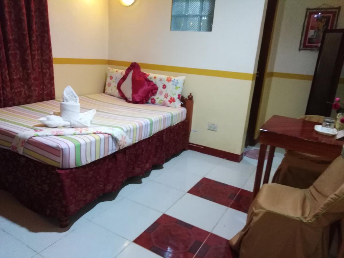 D'Lucky Garden Inn & Suites Tiniguiban 外观 照片