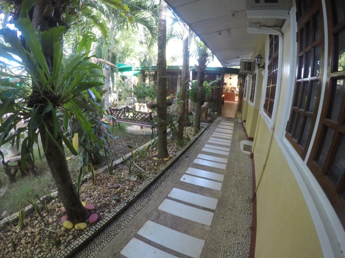 D'Lucky Garden Inn & Suites Tiniguiban 外观 照片